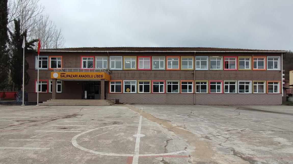 Salıpazarı Anadolu Lisesi Fotoğrafı